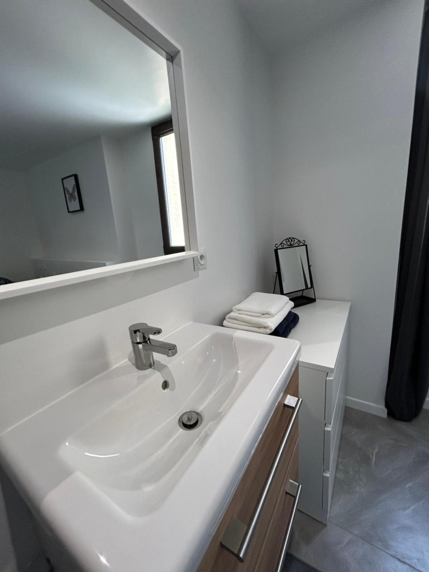 Residence "A Torbia" , 4 Appartements De 2 A 6 Personnes La Turbie Room photo
